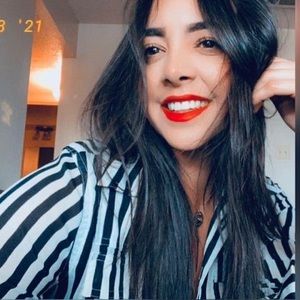 Meet your Posher, Luisa